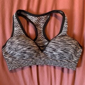 Pink Victoria’s Secret Push up sports bra XS
